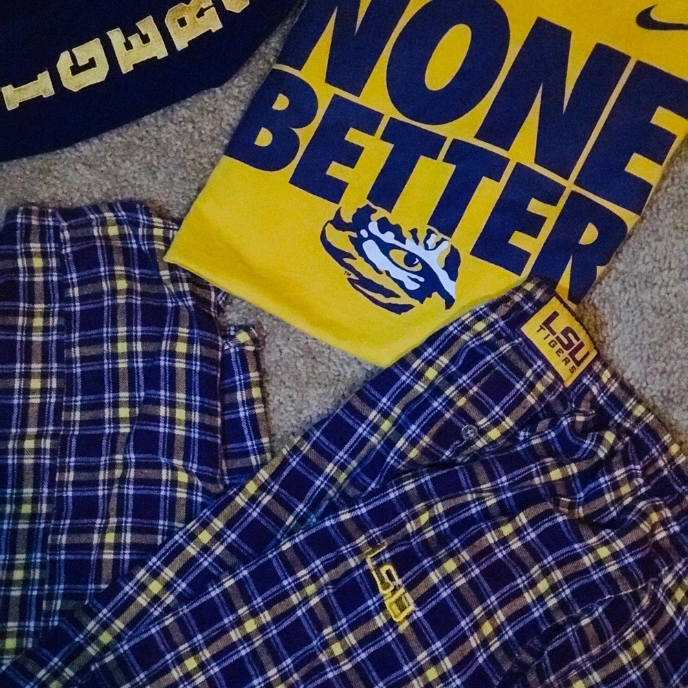 🚨🚨LSU EXCLUSIVE🔥STYLISH 2 piece SLEEP WEAR🔥
